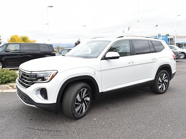 2026 Volkswagen Atlas SEL photo 2