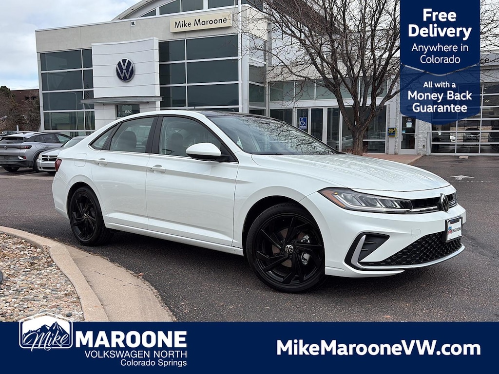 Used 2025 Volkswagen Jetta SE Sedan