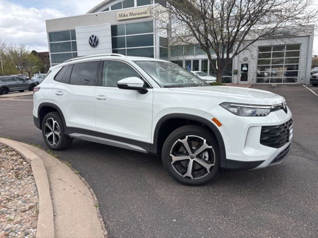 New 2026 Volkswagen Tiguan 2.0T SE SUV