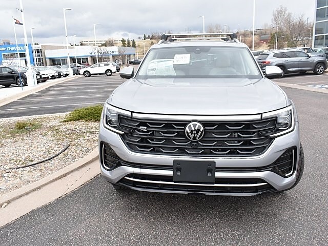 2025 Volkswagen Atlas SEL Premium R-Line photo 2