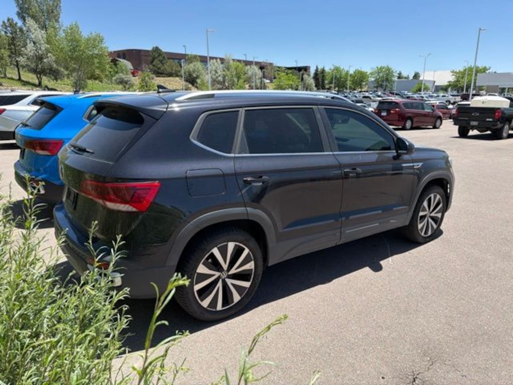 Used 2022 Volkswagen Taos 1.5T SE SUV