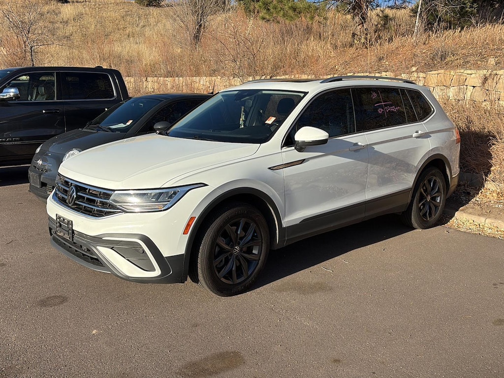 Used 2022 Volkswagen Tiguan SE SUV