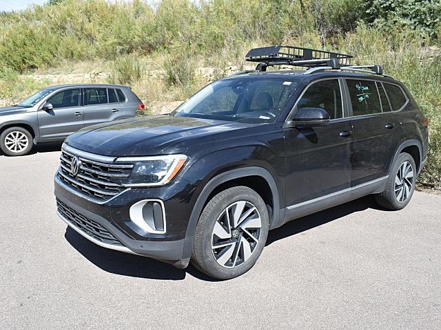 2024 Volkswagen Atlas SEL photo 2