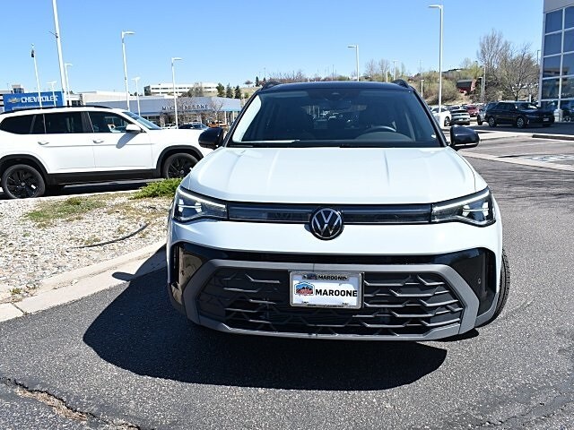 2025 Volkswagen Taos SE photo 2
