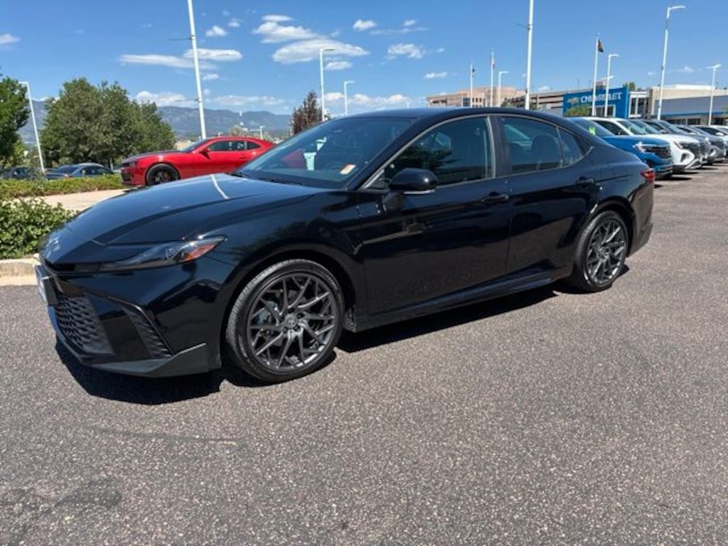 Used 2025 Toyota Camry SE Sedan