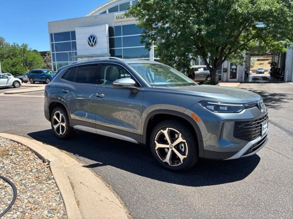 New 2026 Volkswagen Tiguan 2.0T SE SUV