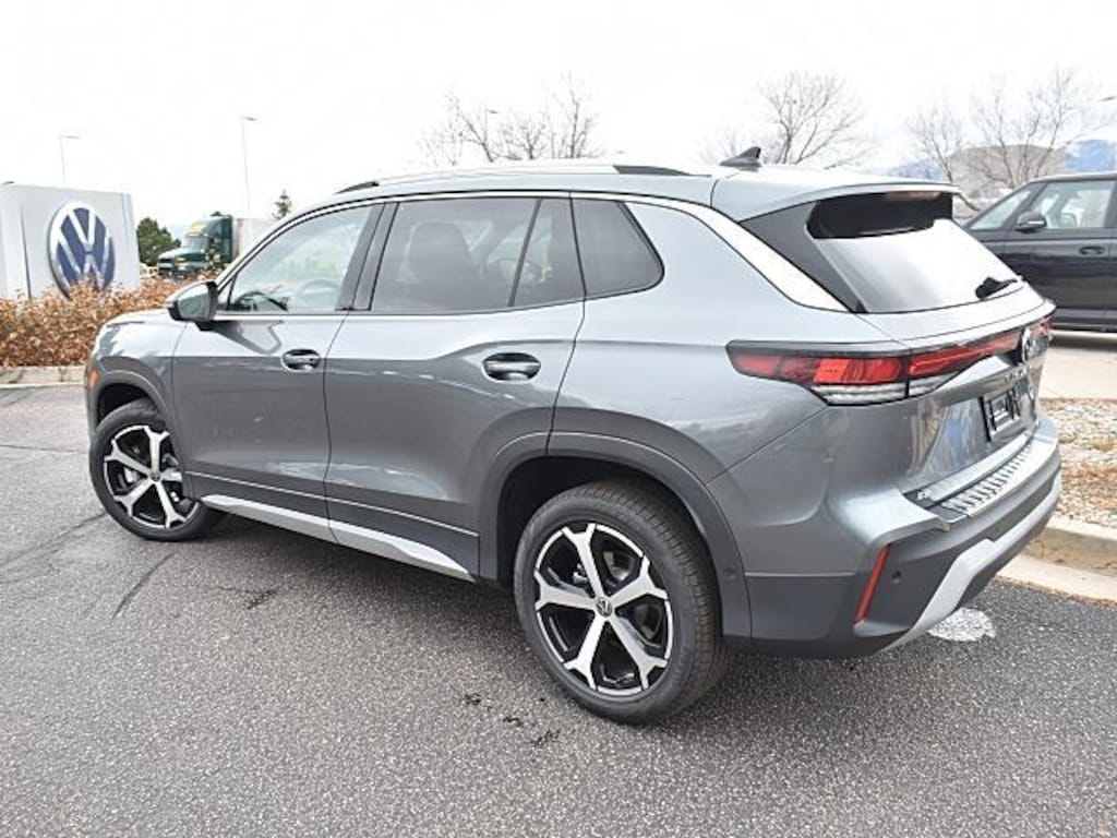 New 2026 Volkswagen Tiguan SE SUV