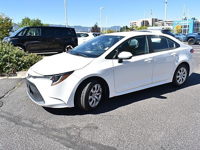 2021 Toyota Corolla LE photo 3
