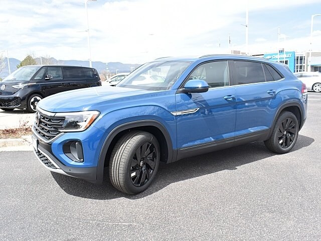 2025 Volkswagen Atlas Cross Sport SE Technology photo 3