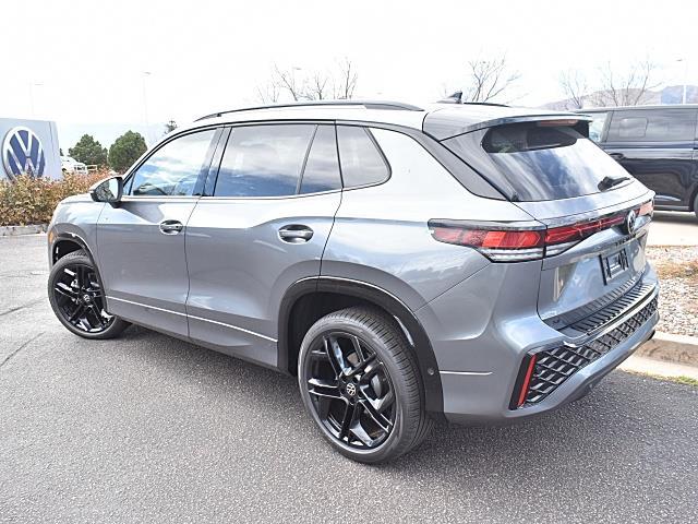 2026 Volkswagen Tiguan SE R-Line Black photo 3