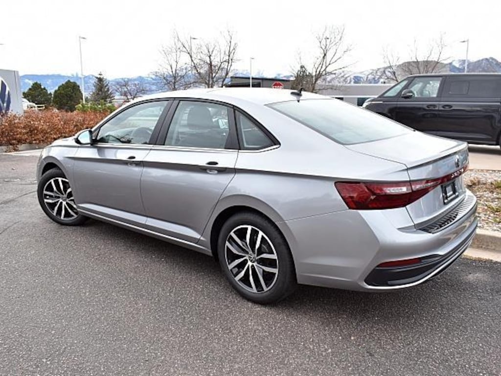 New 2026 Volkswagen Jetta SE Sedan
