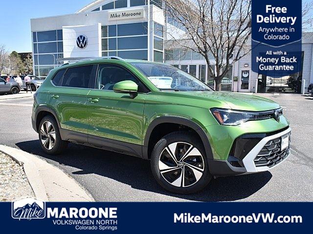 2025 Volkswagen Taos SE's photo