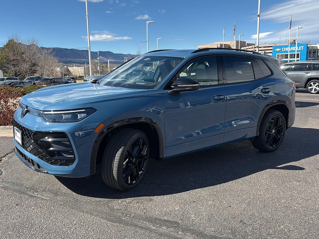 New 2026 Volkswagen Tiguan SE R-Line Black SUV