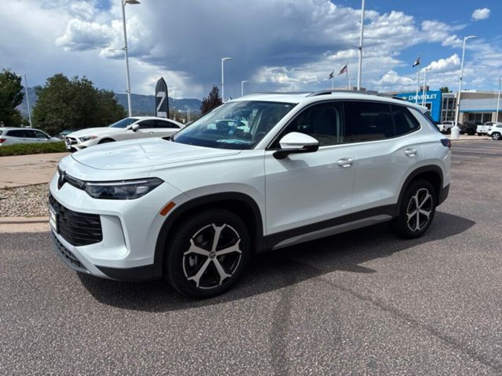 Certified 2026 Volkswagen Tiguan 2.0T SE SUV