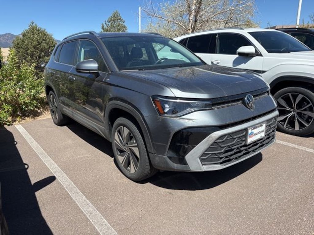 Used 2025 Volkswagen Taos 1.5T SE SUV