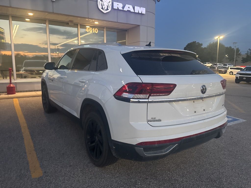 2023 Volkswagen Atlas Cross Sport SE Technology photo 4