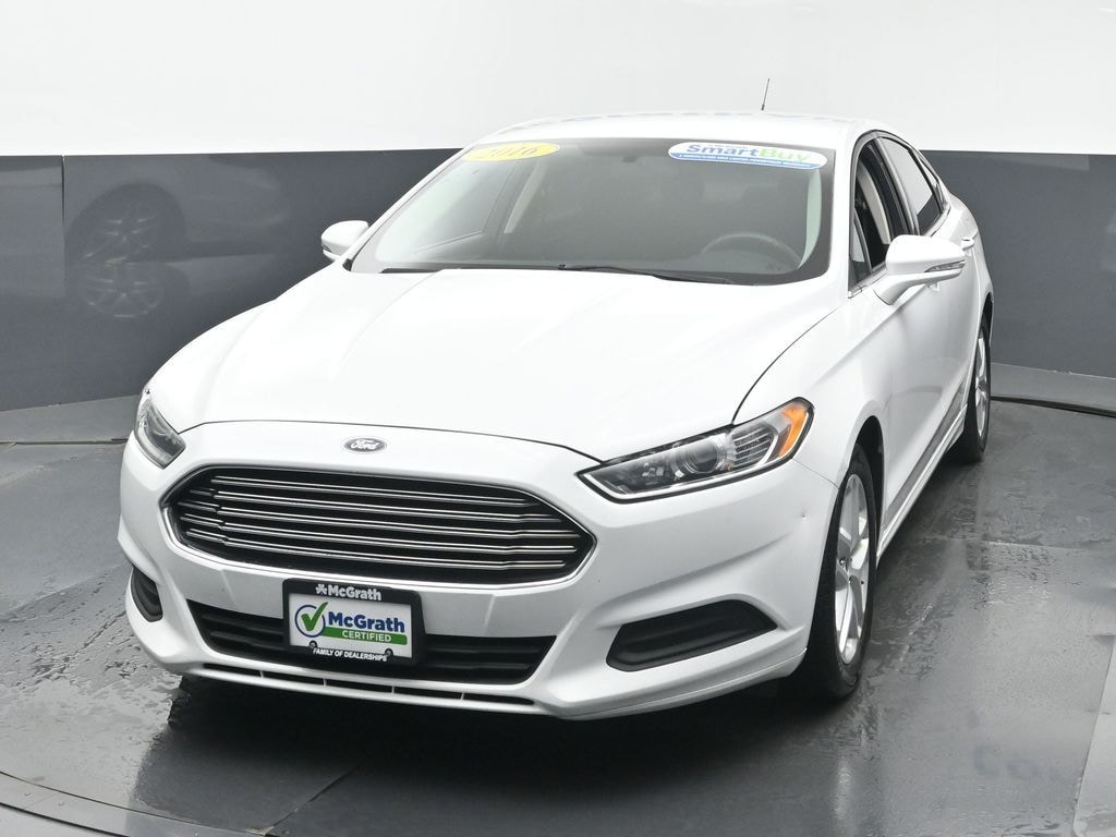 Used 2016 Ford Fusion SE Sedan