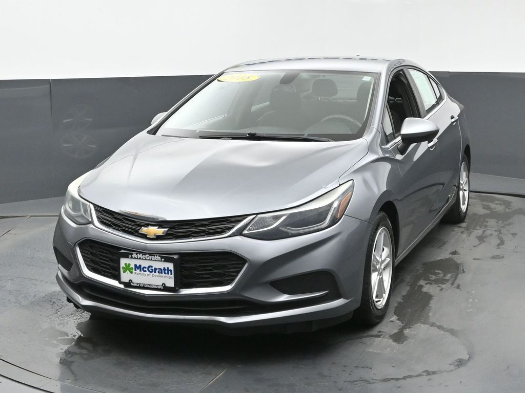 2018 Chevrolet Cruze LT photo 4