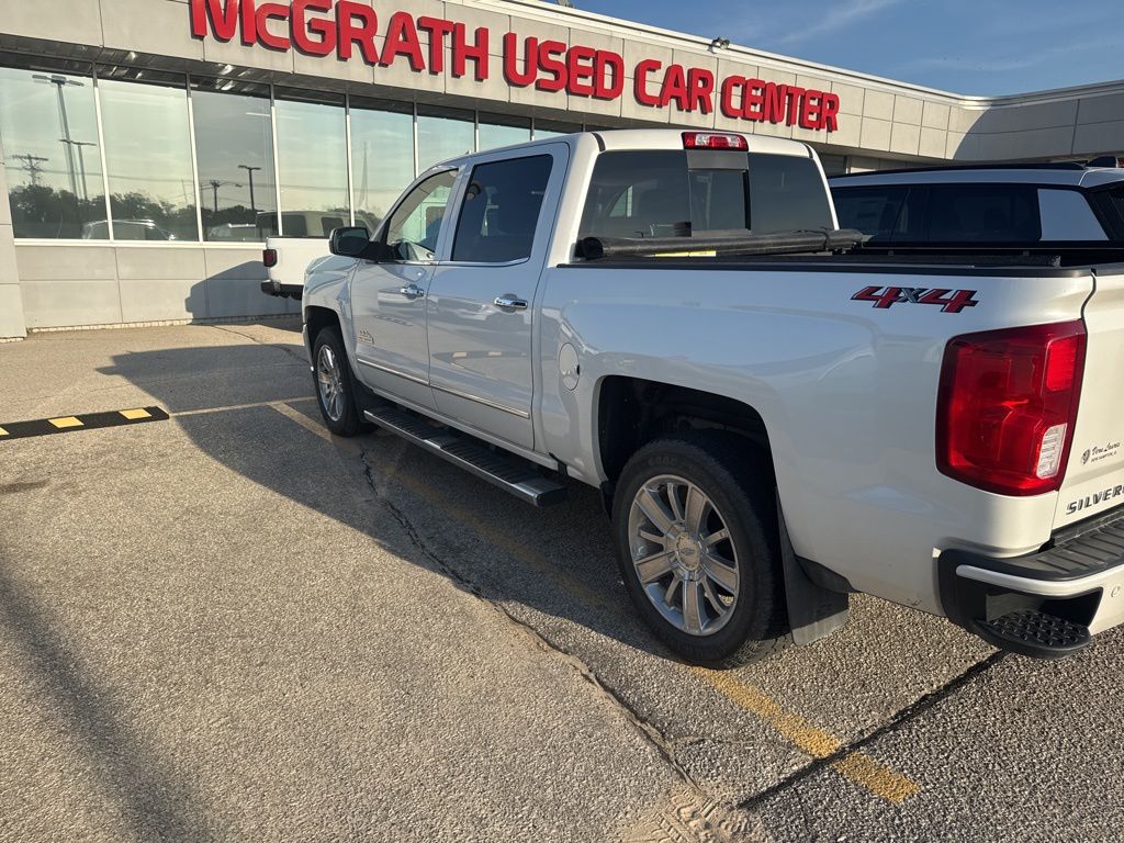 2018 Chevrolet Silverado 1500 High Country photo 4