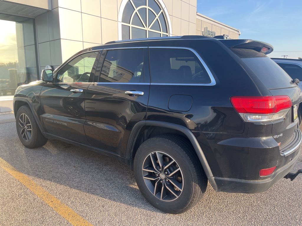 2017 Jeep Grand Cherokee Limited photo 3