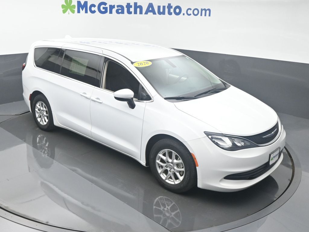 2020 Chrysler Voyager LX photo 2