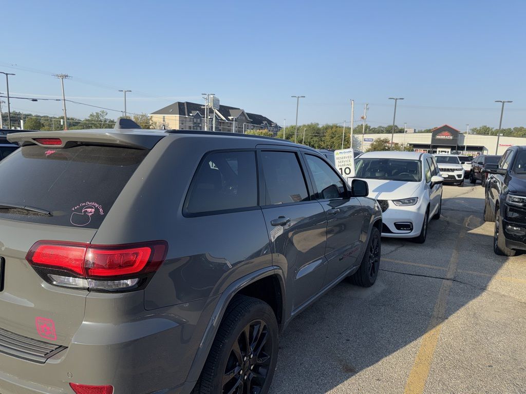 2022 Jeep Cherokee Laredo X photo 3