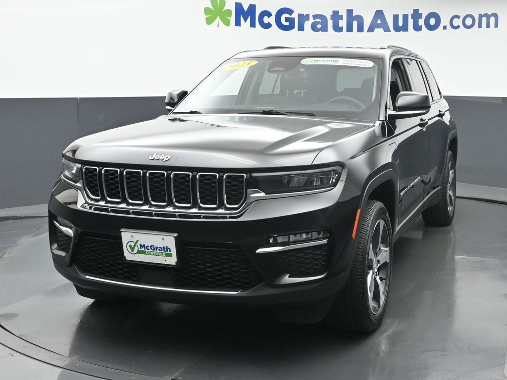2023 Jeep Cherokee 4xe Base photo 2