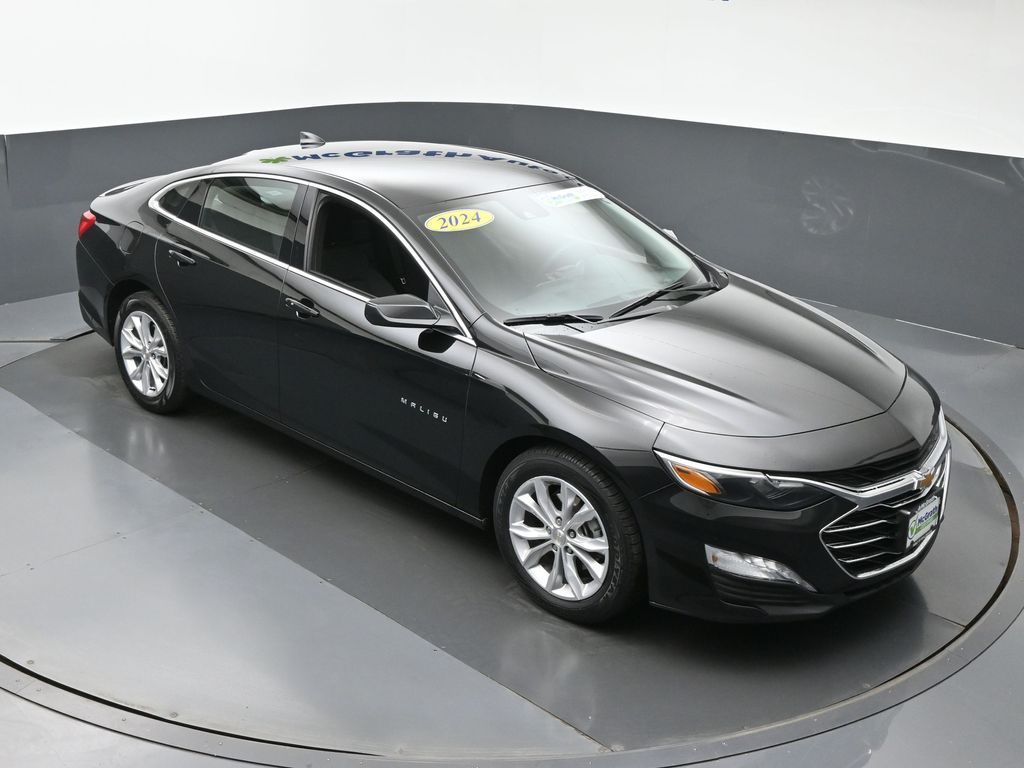 2024 Chevrolet Malibu 1LT photo 2