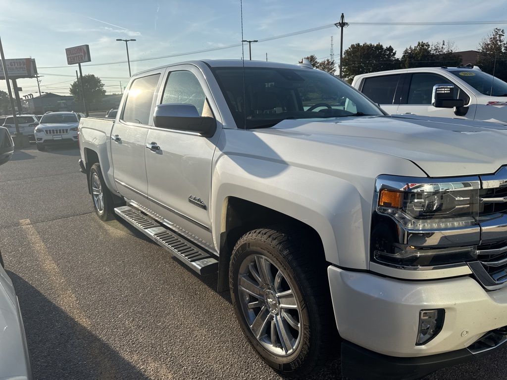 2018 Chevrolet Silverado 1500 High Country photo 2