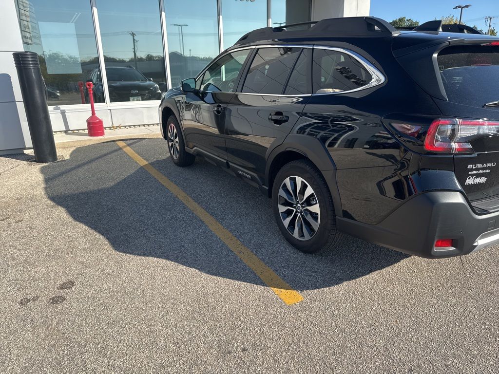 2025 Subaru Outback Limited photo 4