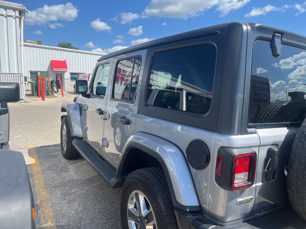 2021 Jeep Wrangler Unlimited Sahara photo 3