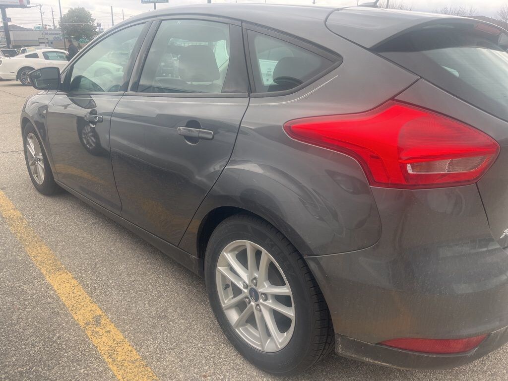 Used 2016 Ford Focus SE Hatchback