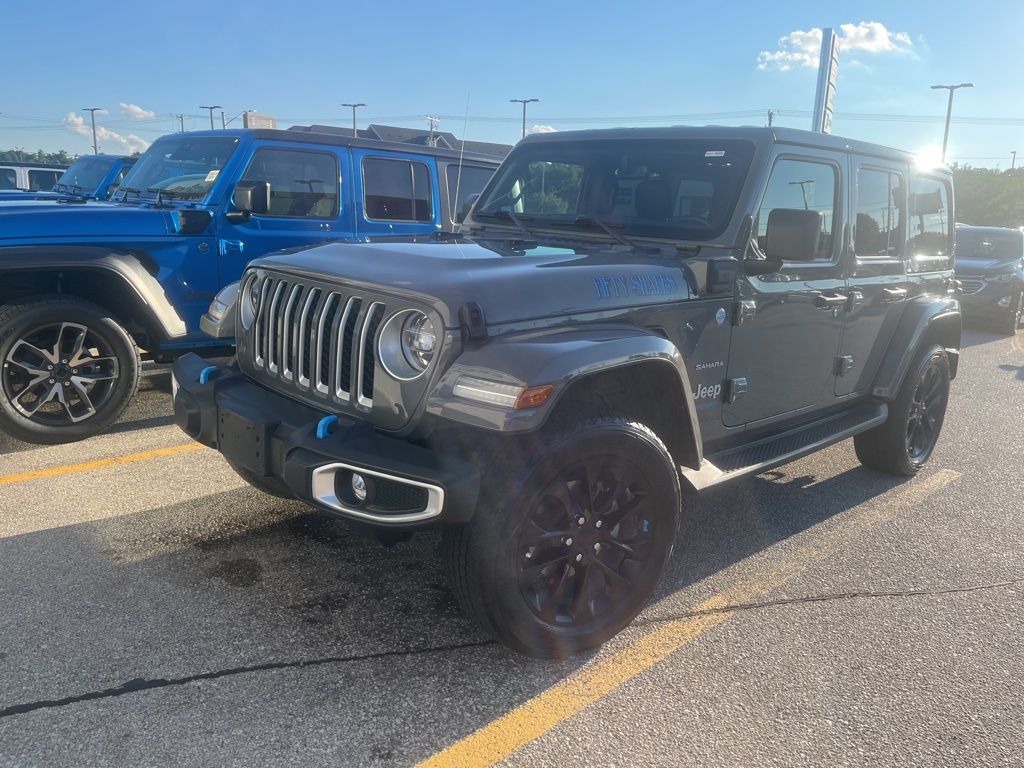 2022 Jeep Wrangler Unlimited Sahara 4xe photo 2