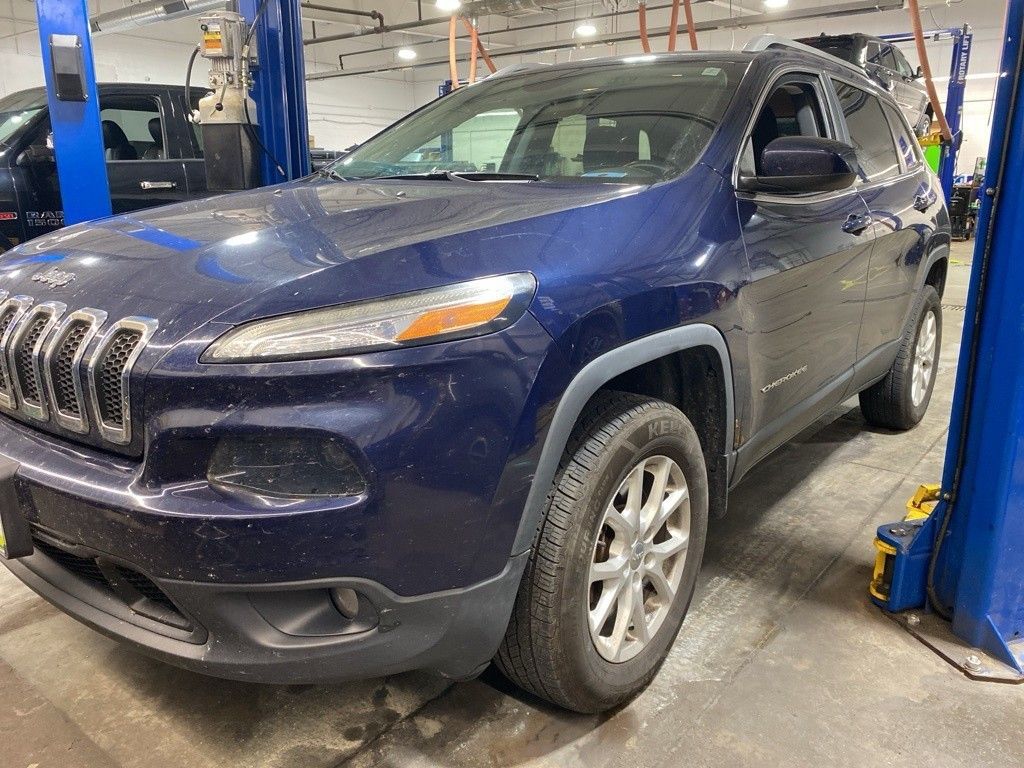2014 Jeep Cherokee Latitude photo 2