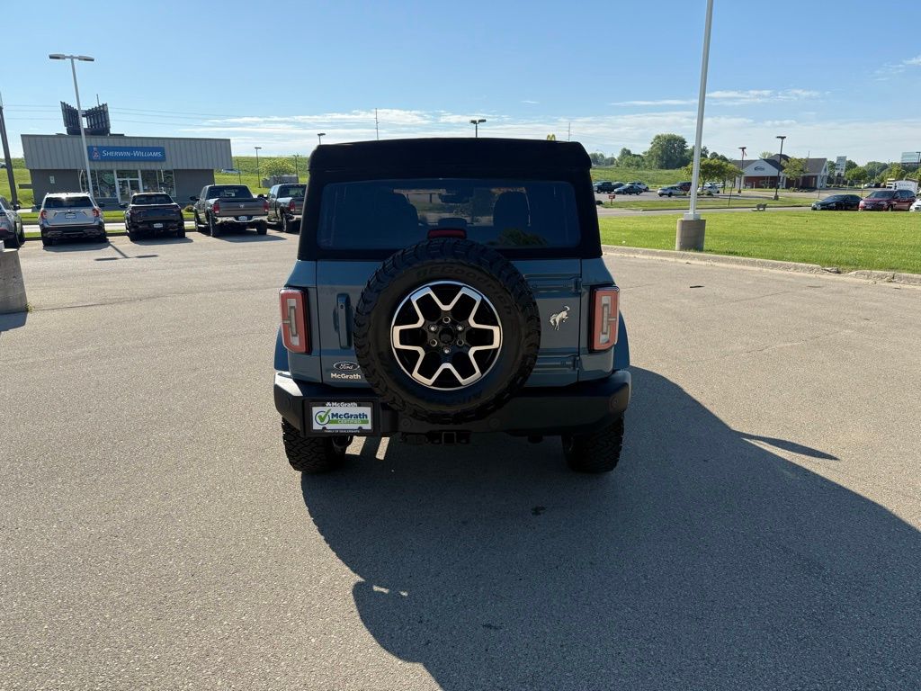 2023 Ford Bronco Outer Banks photo 4