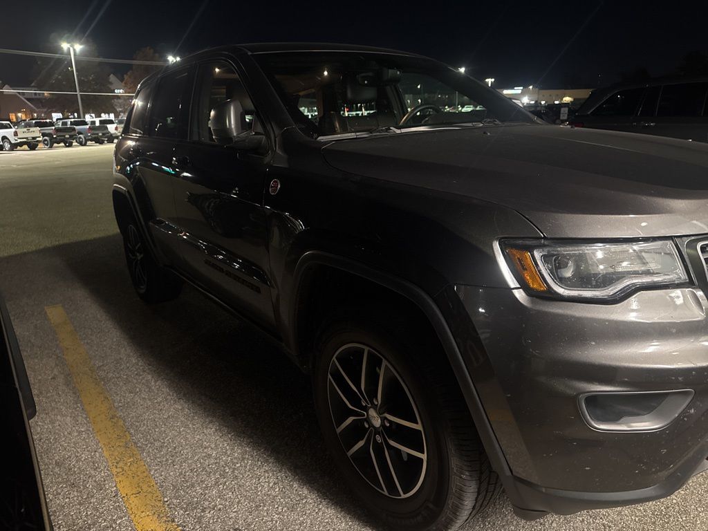 2017 Jeep Grand Cherokee Trailhawk photo 2