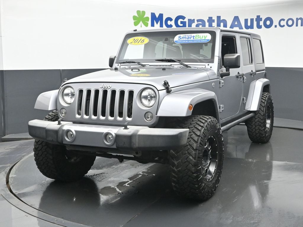 2016 Jeep Wrangler Unlimited Sahara photo 4