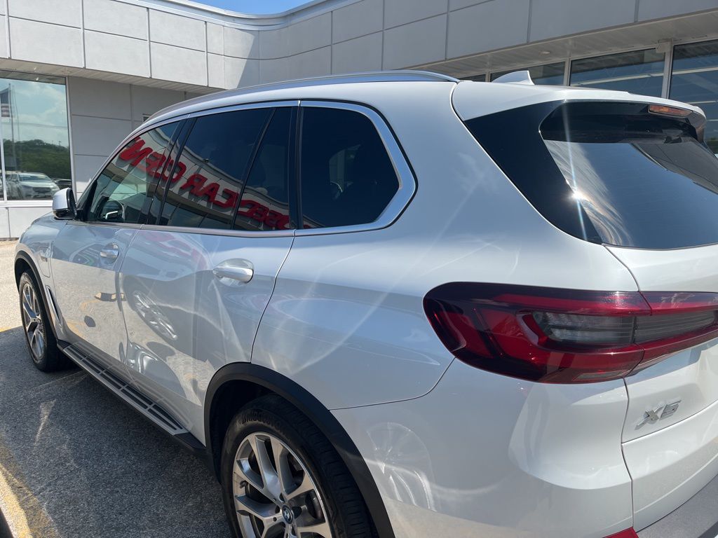 2023 Bmw X5 xDrive45e photo 2