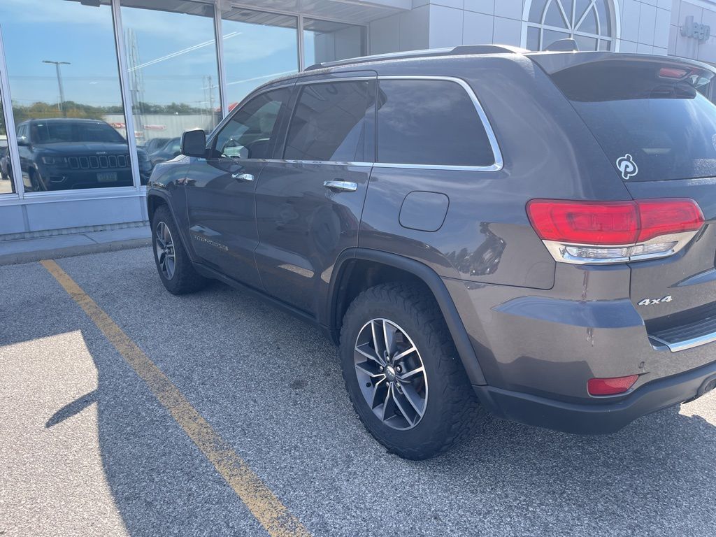 2017 Jeep Grand Cherokee Limited photo 4