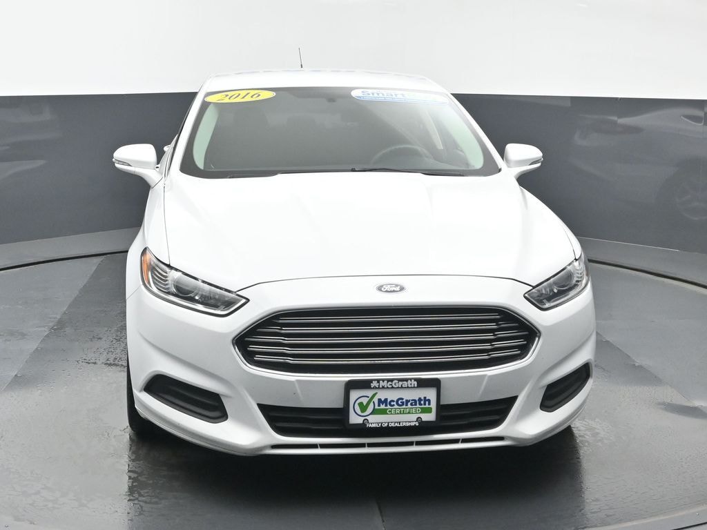 Used 2016 Ford Fusion SE Sedan