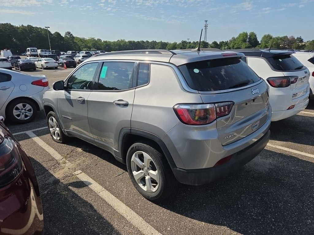2020 Jeep Compass Latitude photo 3