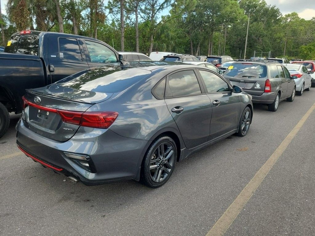 2021 Kia Forte GT-Line photo 3