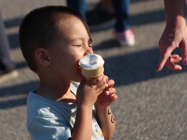 Jeep Night Kid with Ice Cream
