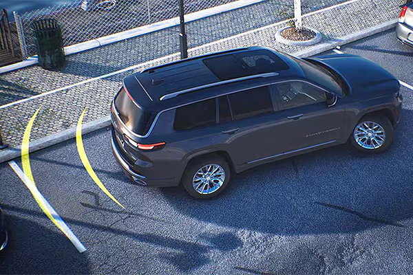 Jeep Grand Cherokee parallel parking