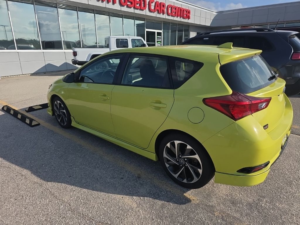 2018 Toyota Corolla iM Base photo 3