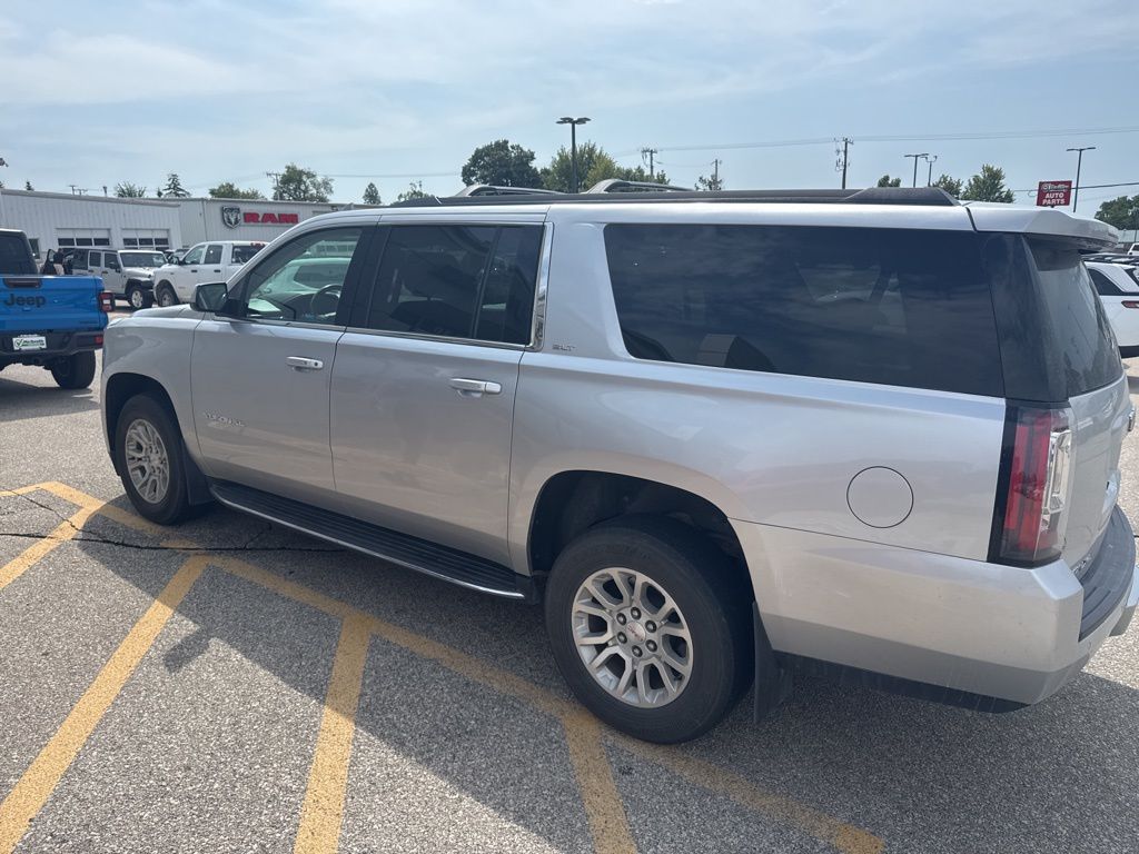 2019 Gmc Yukon XL SLT photo 2