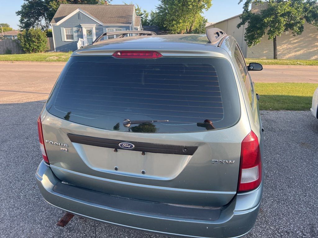 2005 Ford Focus ZXW photo 4
