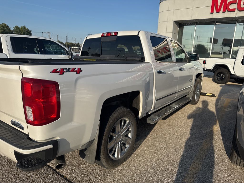 2018 Chevrolet Silverado 1500 High Country photo 3