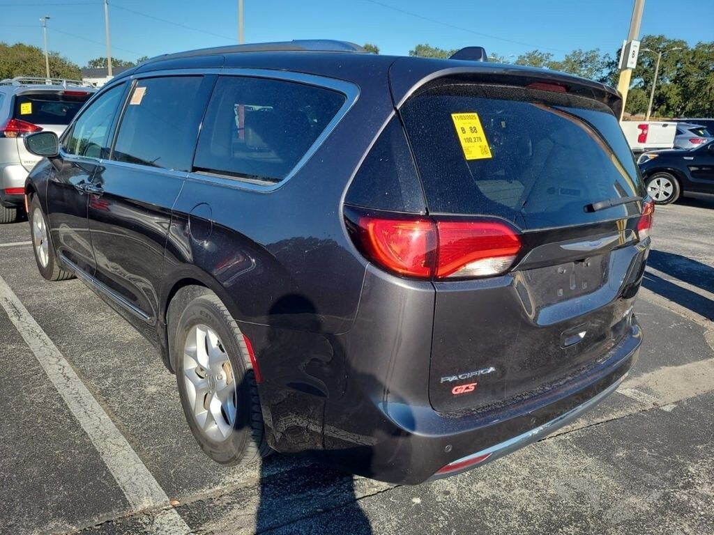 Used 2020 Chrysler Pacifica Limited Minivan/Van
