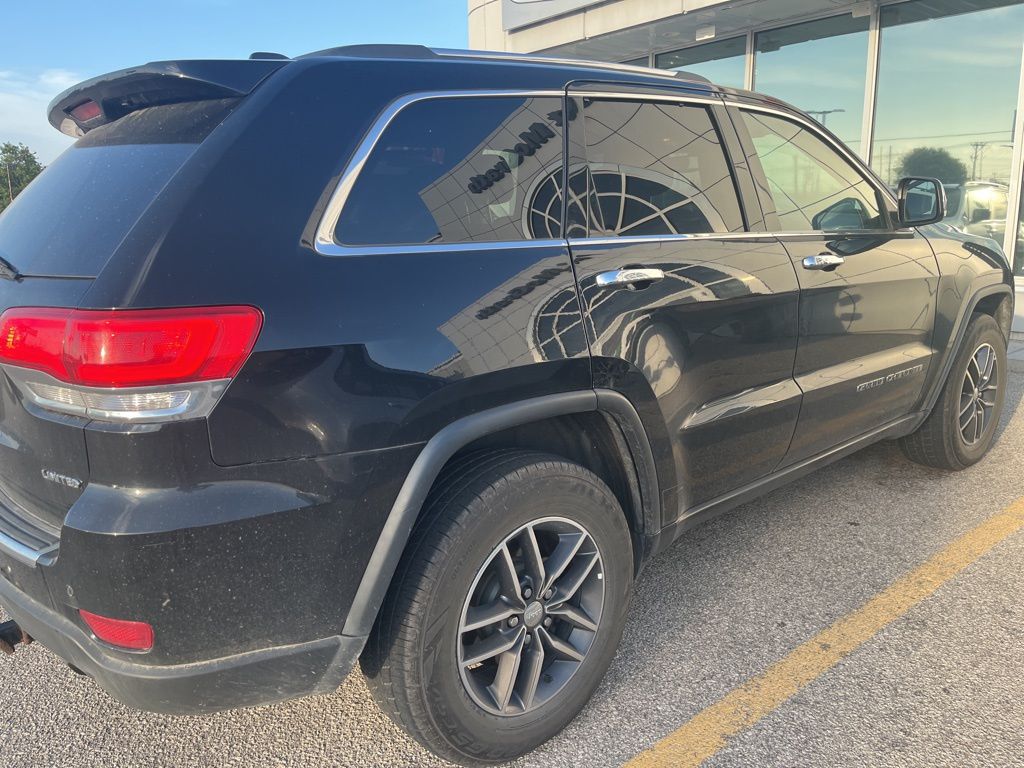 2017 Jeep Grand Cherokee Limited photo 2